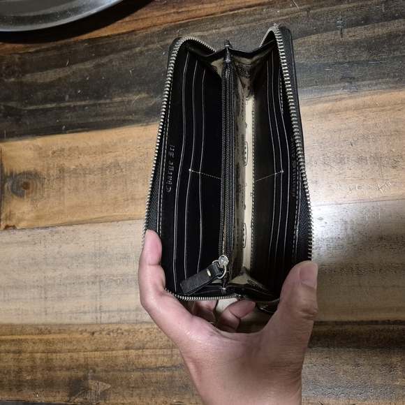 Juicy Couture Y2K Black and White Wallet - Picture 9 of 16